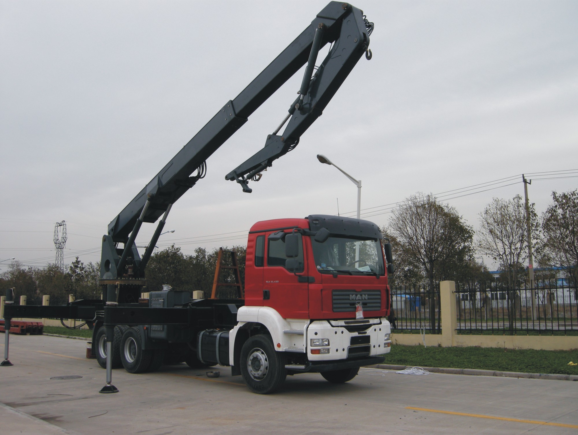 江蘇振翔墻壁破拆車4.jpg